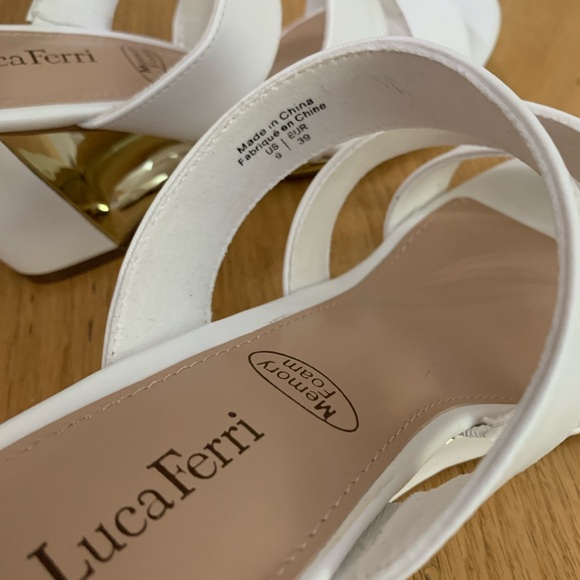 Summer Sandals - New in Box - Picture 4 of 7